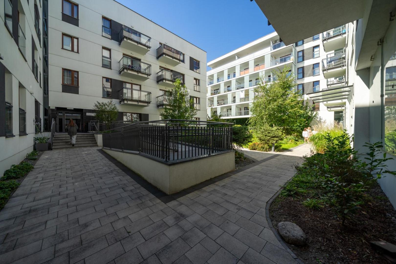 Leszno With Parking - By Rentujemy Apartment Warsaw