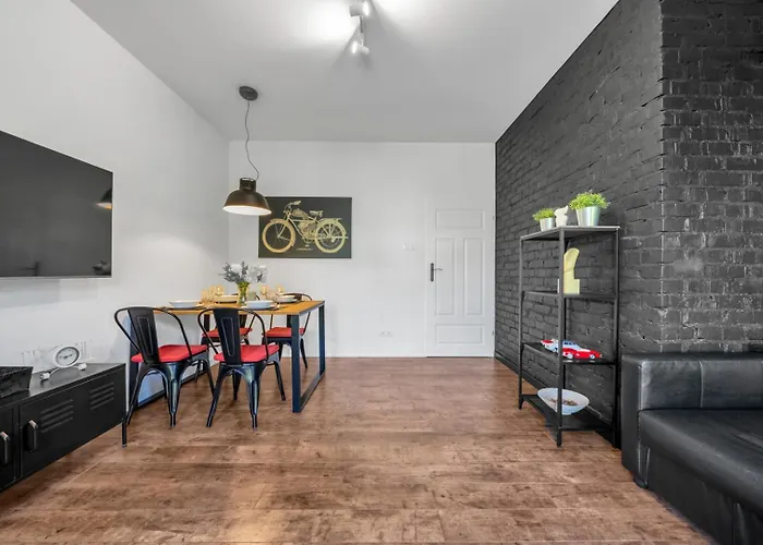 Warsaw Leszno Apartment With Parking - By Rentujemy